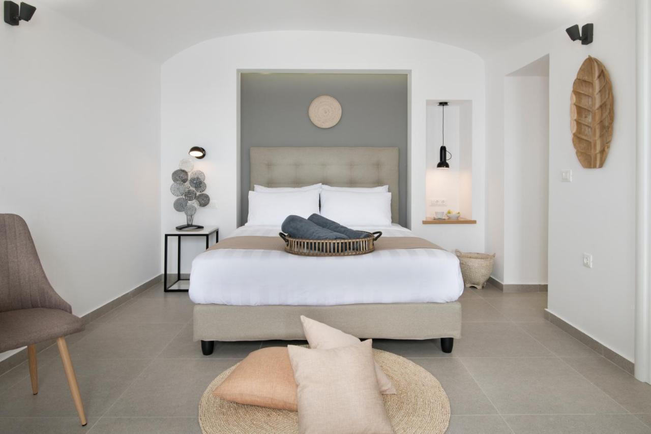 Symphony Suites Santorini Pyrgos Kallistis Exterior photo