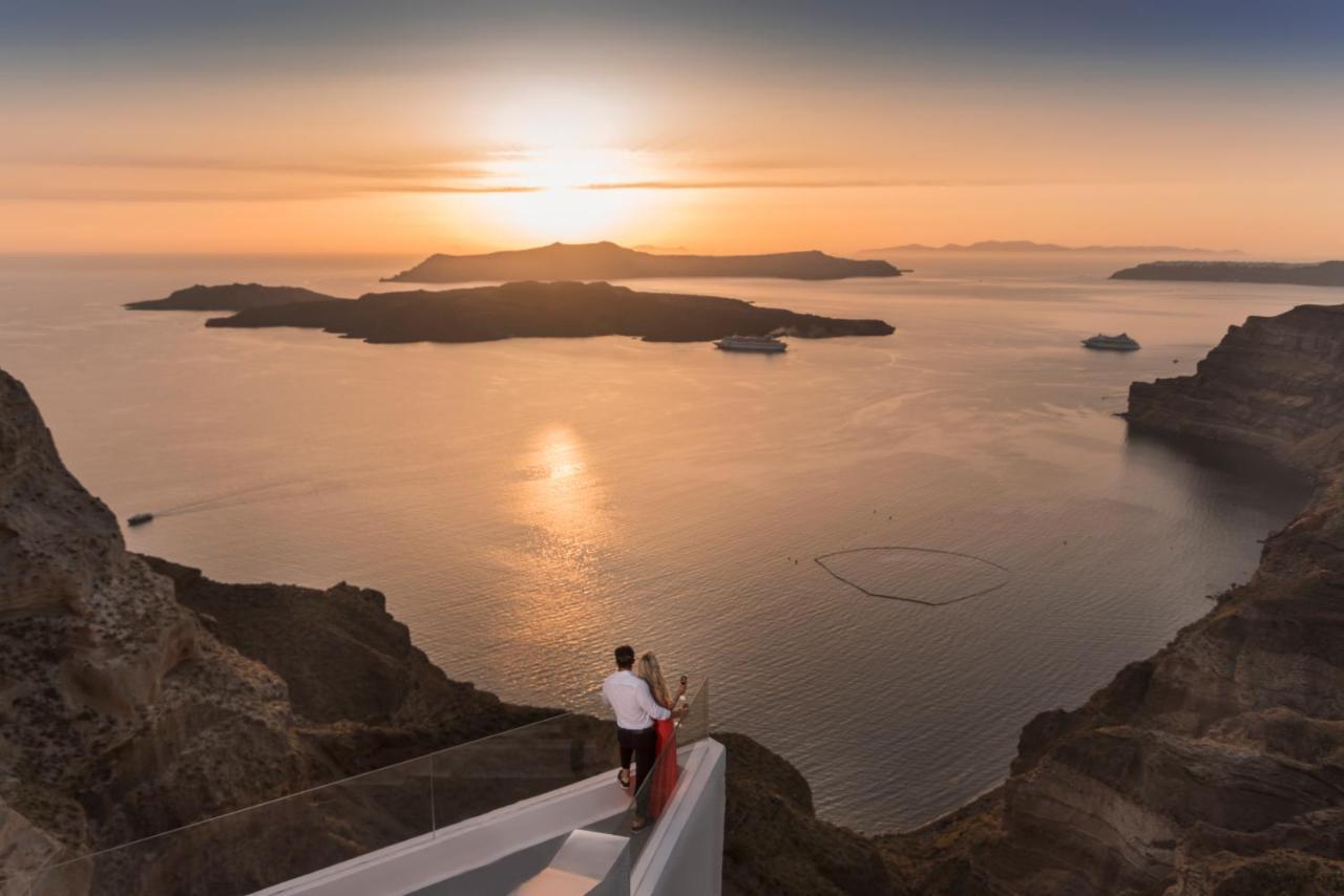 Symphony Suites Santorini Pyrgos Kallistis Room photo