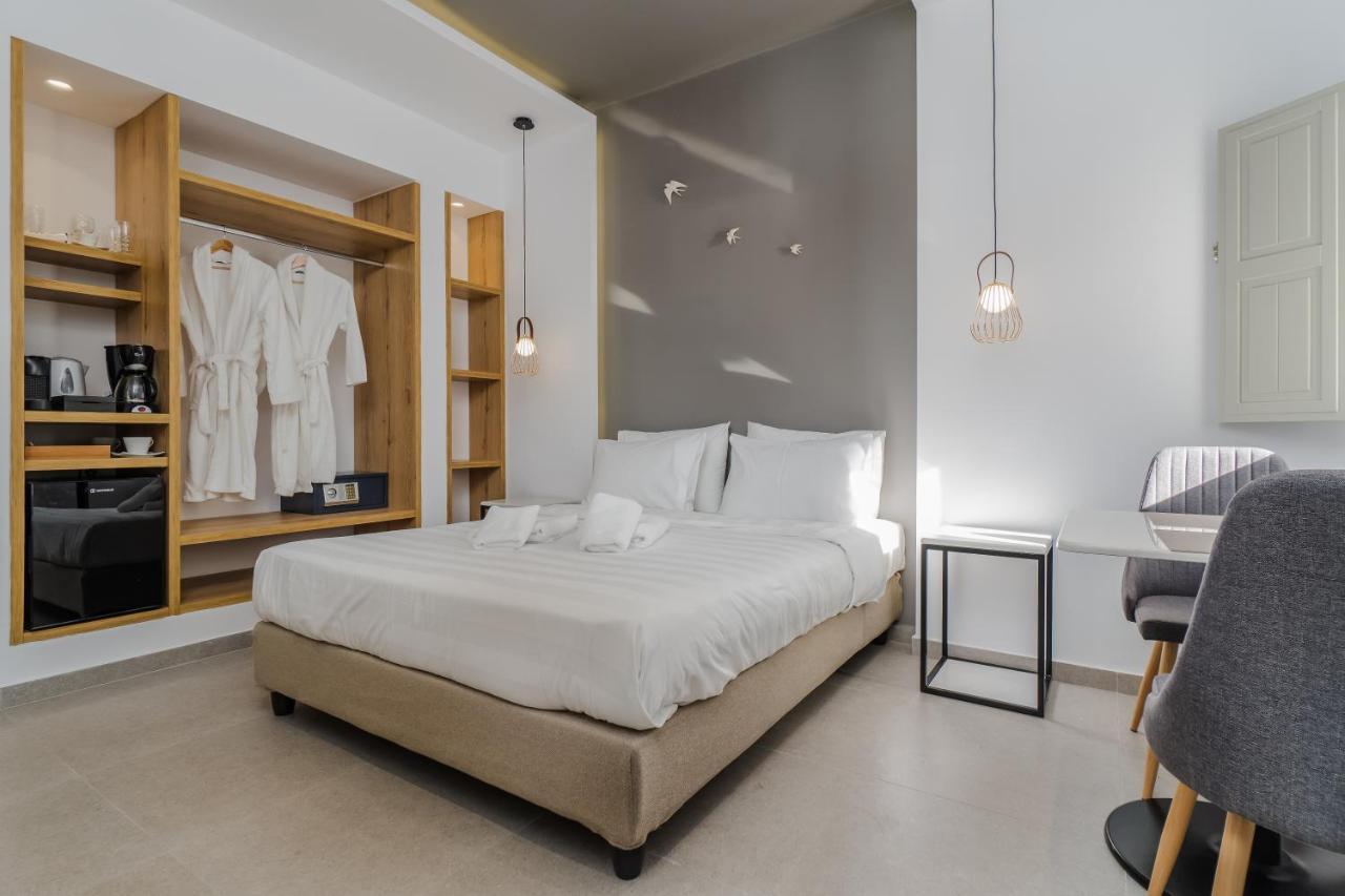 Symphony Suites Santorini Pyrgos Kallistis Room photo