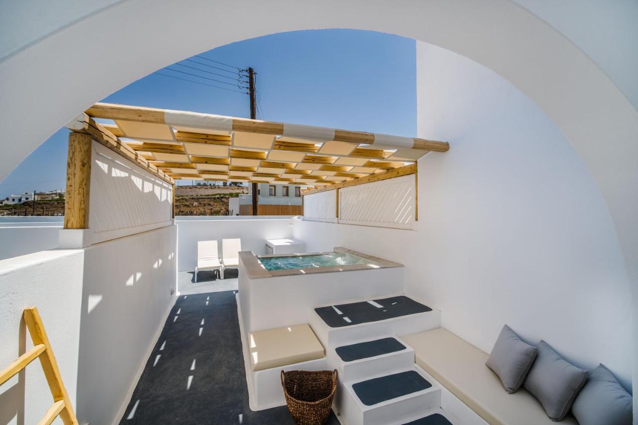 Symphony Suites Santorini Pyrgos Kallistis Exterior photo